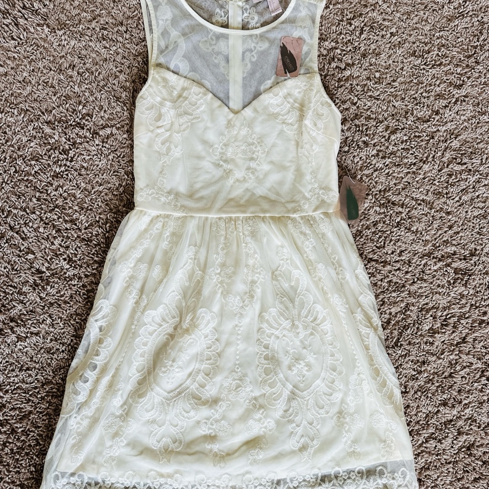 NWT Forever 21 Cream Floral Lace Dress
